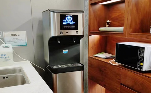 北京某某多嬴有限公司-采購(gòu)企業(yè)商用直飲機(jī)案例